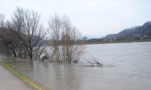 Rijeka prijeti izlivanjem: Drina za 24 časa porasla za 183 centimetra