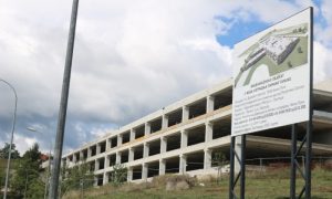 Đajić probio još jedan rok: Ne nazire se završetak radova parking garaža kod UKC-a