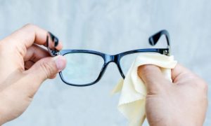 Imate problem sa zamagljivanjem naočala? Naučnici otkrili premaz koji to sprečava