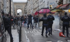 Uprkos blokadama i protestima: Francuska vlada ne odustaje od reforme penzija