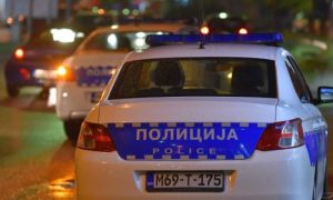 Haos tokom kontrole vozila: Muškarac uhapšen nakon što je napao i vrijeđao policajce
