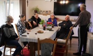 Vratili se iz Njemačke u rodno Podbrđe: Evo kako se Božić danas proslavlja u Kotor Varošu