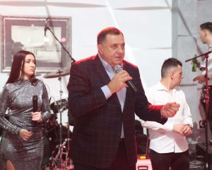 Dodik: Izuzetni rezultati SNSD-a u ovoj godini