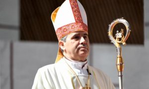 Nadbiskup Vukšić uputio božićnu poruku: Početak nečeg novog, drukčijeg i boljeg