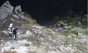 Autom sletjeli u provaliju: Maloljetnici iz BiH i Hrvatske teško povrijeđeni