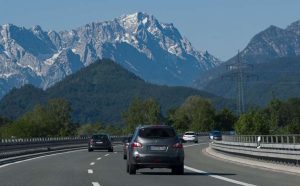 Projekat iz dvije faze: Njemačka uvodi bežično punjenje vozila na autoputu