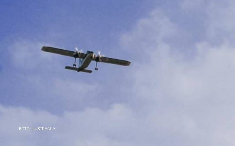 Ima mrtvih i povrijeđenih: Srušio se avion na auto-put u Italiji