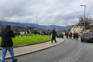 Automobili na saobraćajnici: Blokirani putevi kod Cetinja, Nikšića i Mojkovca