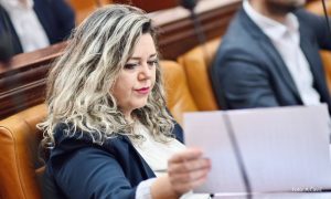 Ješićeva o propaloj sjednici: Nakon performansa sve smo bliže da zemljište Akvane završi kod privatnika