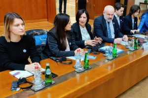 Milunović na konferenciji u Beogradu: Srpska teži svjetskim standardima u oblasti rada