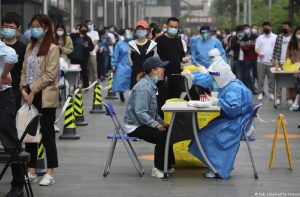 Skoro polovina stanovnika Pekinga imala koronu u decembru