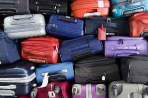 Skandal na aerodromu! Uhapšeno 14 radnika zbog krađe stvari iz prtljaga putnika