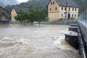 Proglašeno vanredno stanje: Naglo porastao vodostaj Kupe