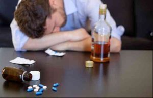 Koje lijekove ne treba miješati sa alkoholom: Stručnjaci objašnjavaju rizike