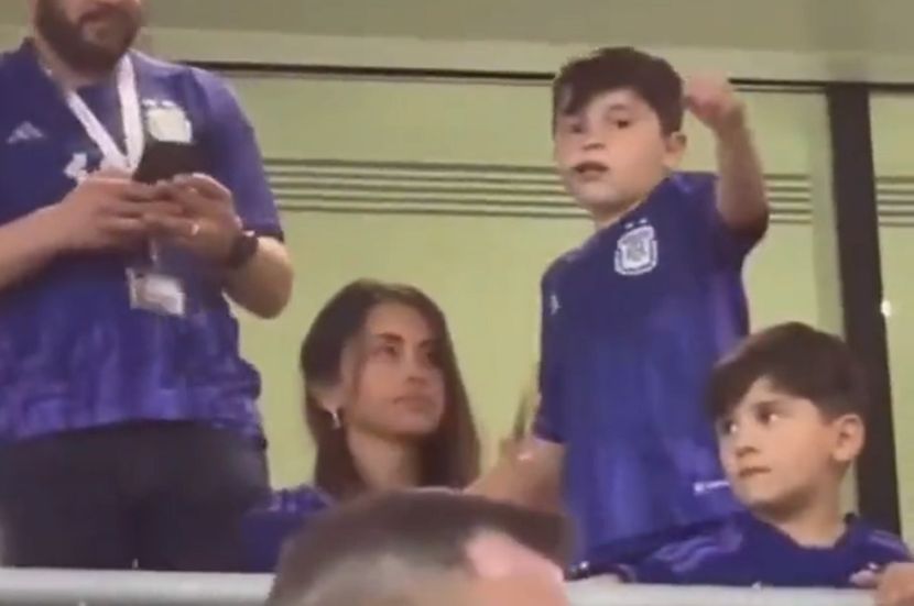 Mesijev sin gađao publiku žvakaćom gumom: Njegova zgodna supruga ljutito reagovala VIDEO