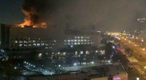 Veliki požar u Moskvi, u gašenju učestvuje 100 vatrogasaca VIDEO