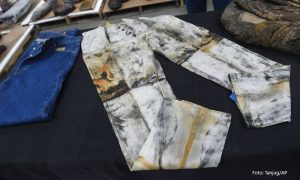 Vjeruje se da su najstarije na svijetu: Rudarske pantalone iz 1857. prodate za 107.000 evra