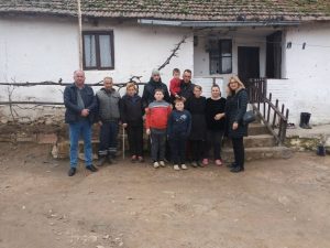 Ispunjen san desetočlanoj porodici: Maksimovići živjeli u kući staroj 100 godina, dobijaju novi dom