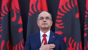 Predsjednik Albanije: Tražio sam od pape da Vatikan prizna Kosovo