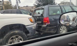 Sudar tri automobila u Sarajevu: Dvije osobe zatražile ljekarsku pomoć