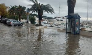 Snažno nevrijeme u Dalmaciji: Obilna kiša u Splitu prouzrokovala bujice VIDEO
