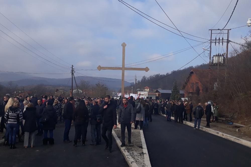 Zbog najnovijih prijetnji Kurtija: Najavljen najveći protest Srba na sjeveru KiM