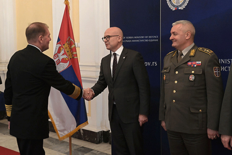 Vučević sa komadantom NATO-a: KFOR najodgovorniji za mir i bezbjednost na KiM