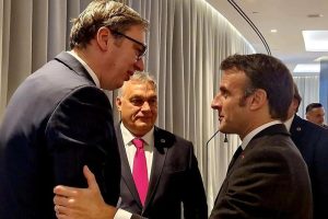 Srdačan susret u Tirani: Vučić se sastao sa Makronom i Orbanom