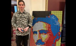 Impresivno dostignuće Andreja iz Banjaluke: Rubikovim kockama u Njujorku složio Teslin portret