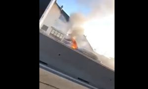 Diže se gusti dim: Zapalio se BMW na brzoj cesti Banjaluka – Klašnice VIDEO