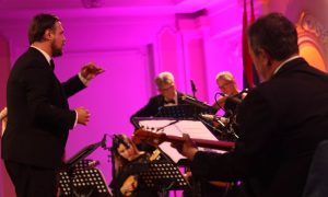 Vlada veliko interesovanje publike: Gala koncert Gradskog tamburaškog orkestra u Banskom dvoru