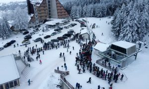 Velike gužve na skijalištima: Ljubitelji zimskih sportova napunili Kupres