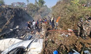 Nesreća u Nepalu: Dvije osobe preživjele pad aviona VIDEO