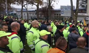 Otkazi i male plate: Oko 400 radnika zagrebačke Čistoće protestuje