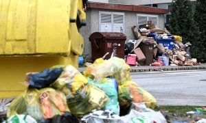 Nastavljen štrajk radnika “Čistoće”: Zagrebačke ulice pune smeća