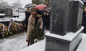 Položeni vijenci na Novom groblju: U Banjaluci obilježen Međunarodni dan sjećanja na žrtve Holokausta