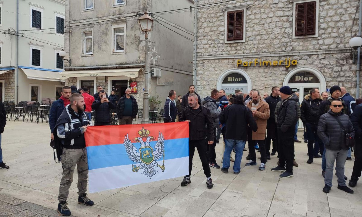 Pružili podršku: Hercegovci protestovali protiv presuda zbog otpjevane srpske pjesme