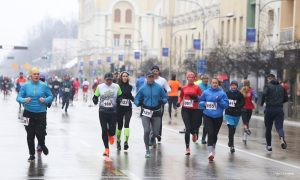 Održana trka „Trčimo za Srpsku“: Snježne padavine nisu zaustavile Banjalučane