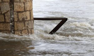 Kiša ne prestaje padati: Moguće poplave u BiH, izdato upozorenje