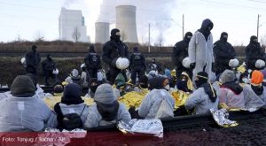 U znak protesta protiv eksploatacije uglja: Aktivisti blokirali pruge u Njemačkoj