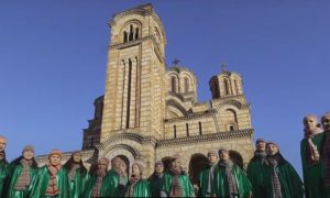 Namijenjena djeci sa Kosova i Metohije: Objavljena pjesma “Božićna svetlost” VIDEO       