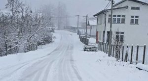 Mještani nezadovoljni: Donja Kola neprohodna zbog snijega na putevima