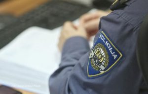 Hrvatski policajac udaljen iz službe radi poziva za mobilizaciju u Vojsku Srbije