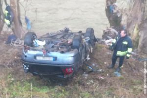 Teška saobraćajka: Mladić automobilom sletio u rijeku pa poginuo