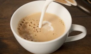 Pomoći će vašem organizmu: Naučnici tvrde da dodavanje mlijeka u kafu može biti korisno
