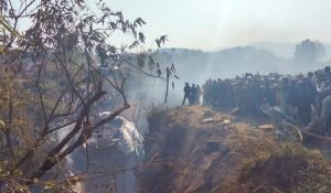 Posljednji snimak prije tragedije u Nepalu: Avion se zapalio tokom slijetanja, najmanje 40 mrtvih VIDEO