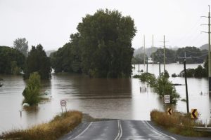 Najgore poplave u istoriji: Dio Australije potopljen, ljudi evakuisani helikopterima