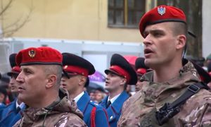 Policija zapjevala “Pukni Zoro”: Pjesma se orila Istočnim Sarajevom VIDEO