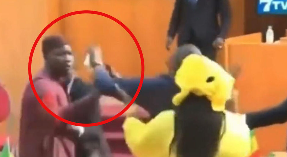 Senegalski odbornici udarali trudnu kolegicu: Osuđeni na šest mjeseci zatvora VIDEO