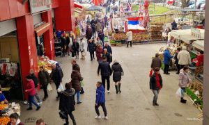 Sve je skuplje, ali je praznik: Evo cijena na banjalučkoj Tržnici uoči Badnjeg dana